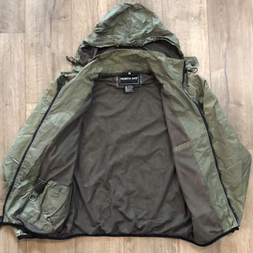 Like new! - NORTH BAY Rip-Stop Packable Hiking Technical Jacket w/Snap On Hood - Picture 5 of 12